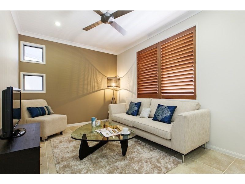 9 White St, Victoria Point QLD 4165