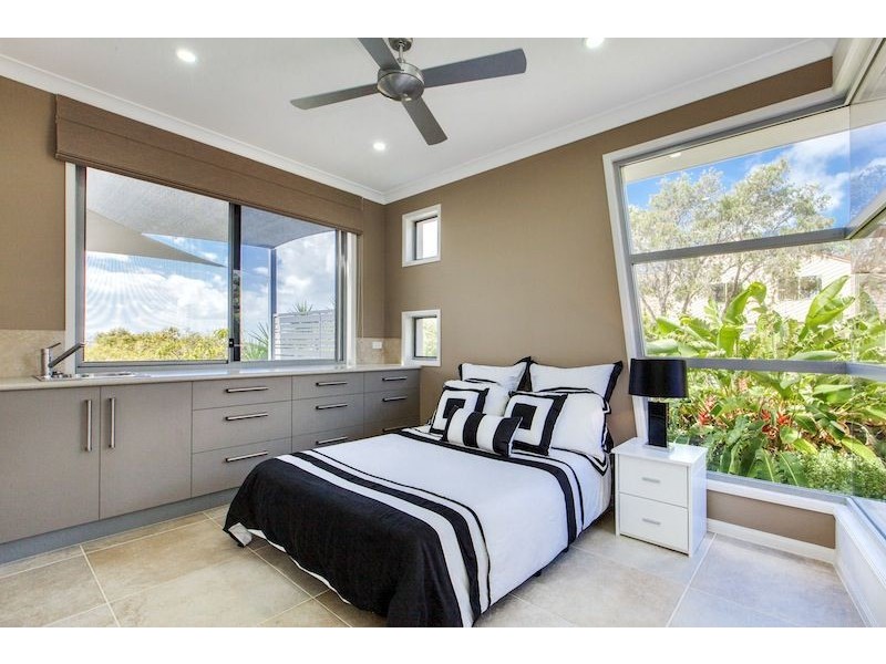 9 White St, Victoria Point QLD 4165