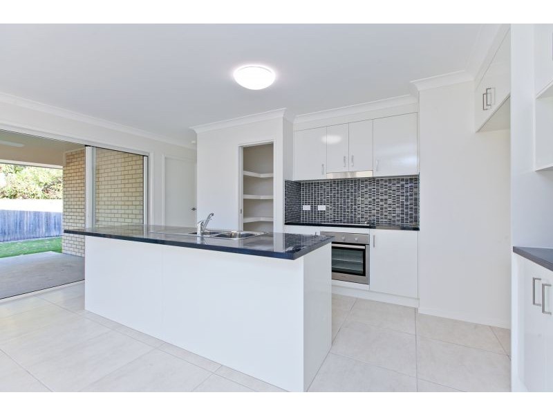 30 Parkgrove Street, Birkdale QLD 4159