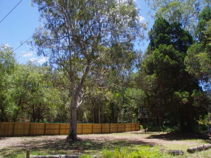 6 Williams Street, Coochiemudlo Island QLD 4184