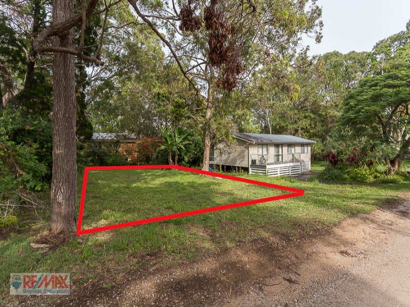 16 Marana Street, Coochiemudlo Island QLD 4184