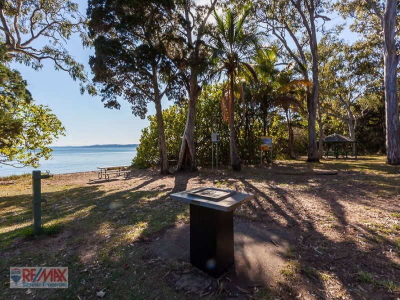 16 Marana Street, Coochiemudlo Island QLD 4184
