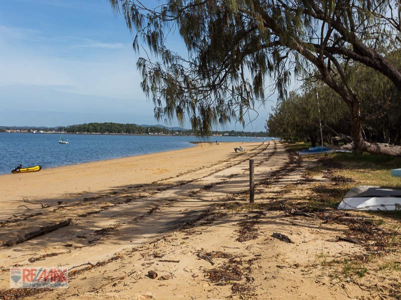 16 Marana Street, Coochiemudlo Island QLD 4184