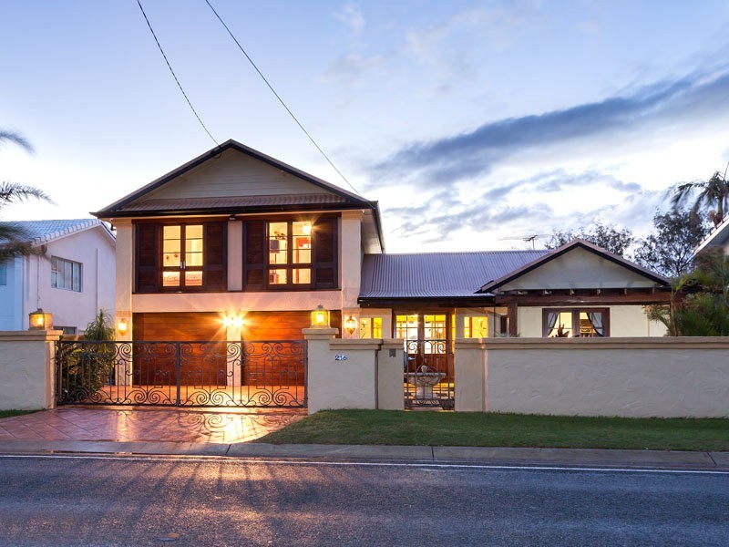 216 Shore Street North, Cleveland QLD 4163