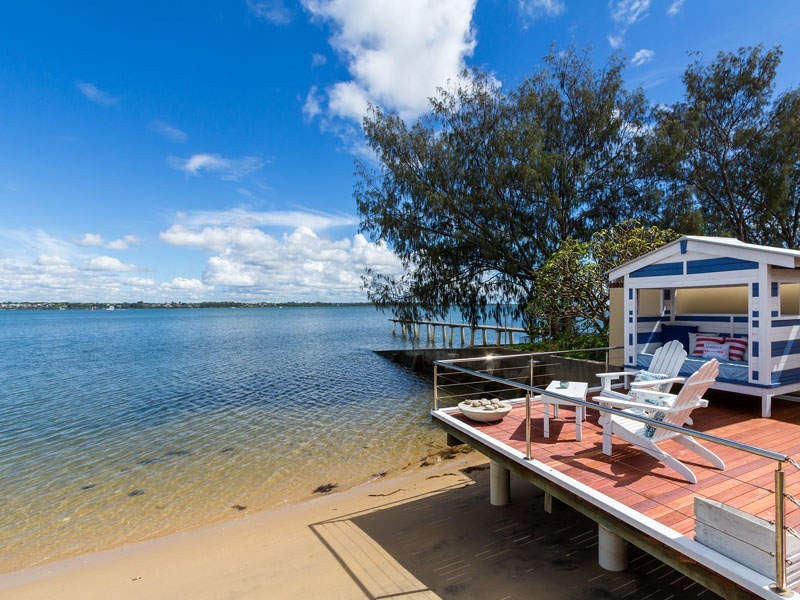 216 Shore Street North, Cleveland QLD 4163