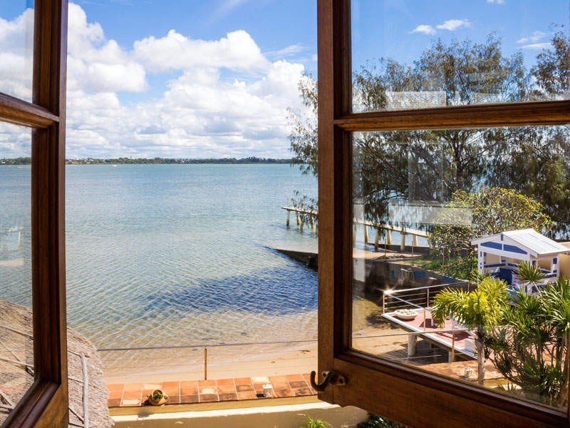 216 Shore Street North, Cleveland QLD 4163