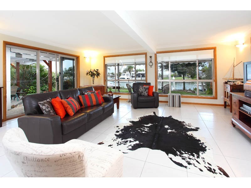 25 Masthead Drive, Raby Bay QLD 4163