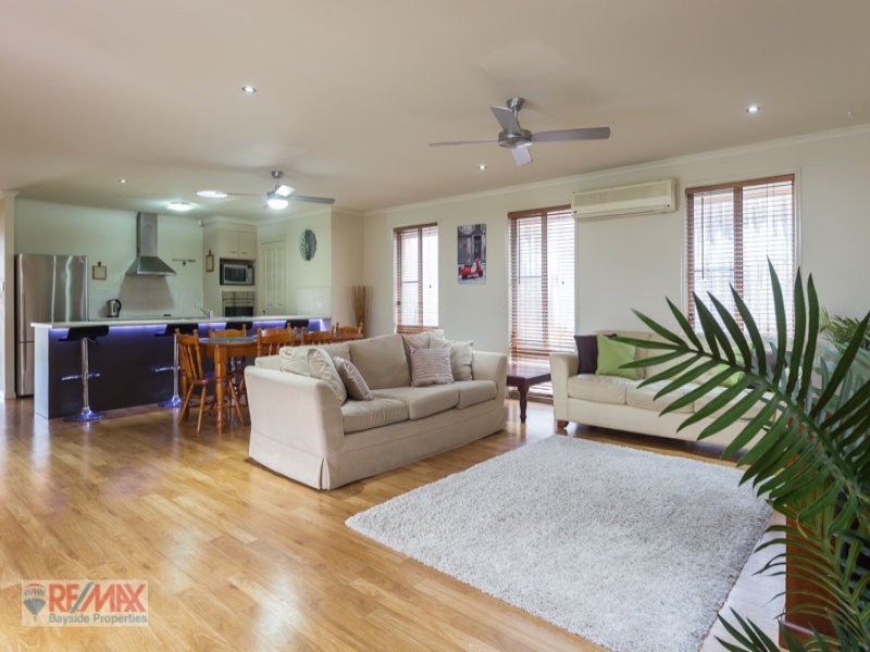 33 Aquila st, Redland Bay QLD 4165