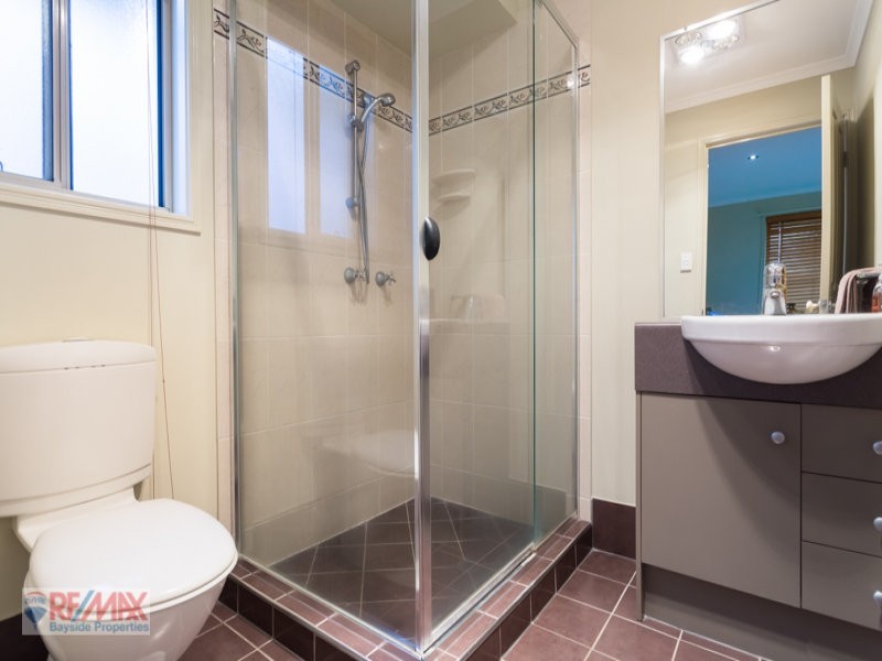 33 Aquila st, Redland Bay QLD 4165