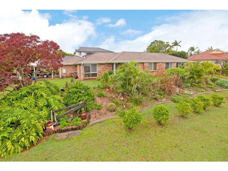 1 Eastcote Lane, Wellington Point QLD 4160