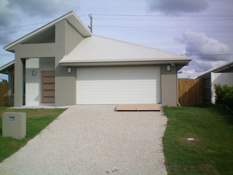 2 Peregian Street, Manly West QLD 4179