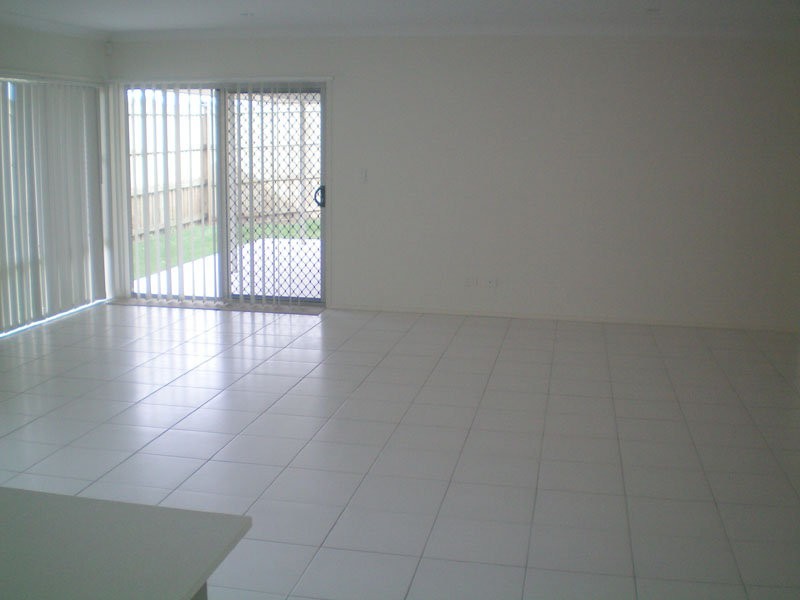 2 Peregian Street, Manly West QLD 4179