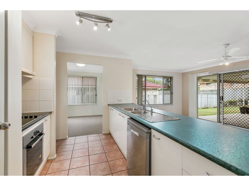 8 Ivanhoe Place, Capalaba QLD 4157