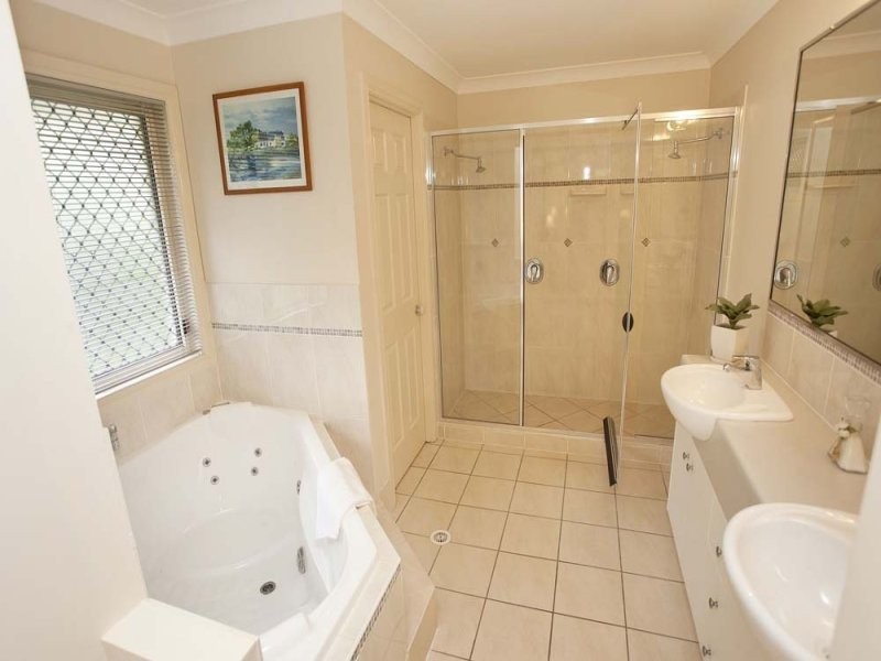 1 Coralbay Close, Thornlands QLD 4164