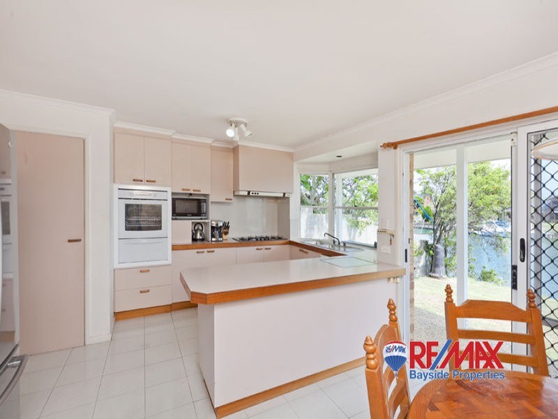 21 Compass Court, Raby Bay QLD 4163