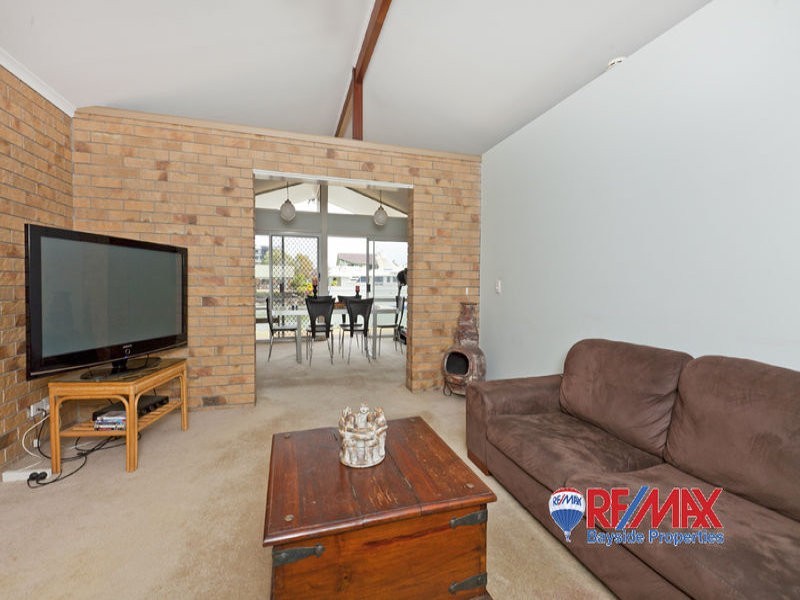 21 Compass Court, Raby Bay QLD 4163