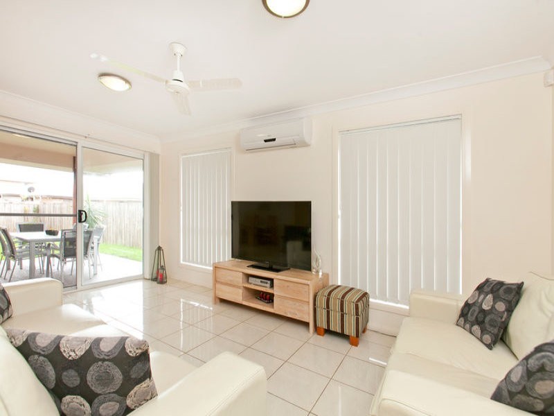 11 Pentecost Place, Redland Bay QLD 4165