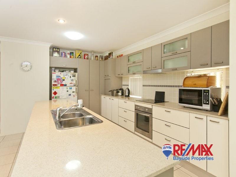 12 Whitsunday Place, Redland Bay QLD 4165