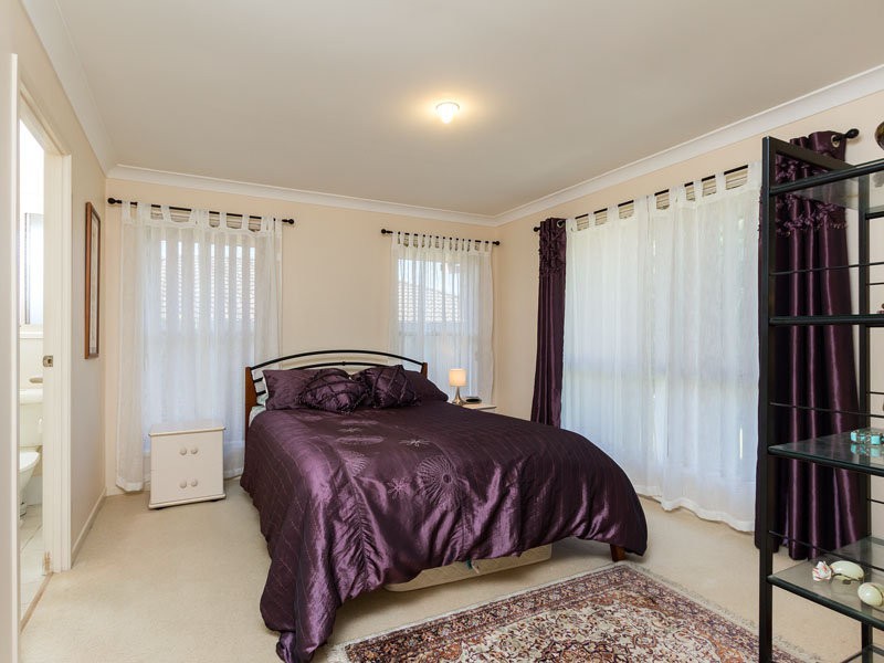 17 Newlands Street, Redland Bay QLD 4165