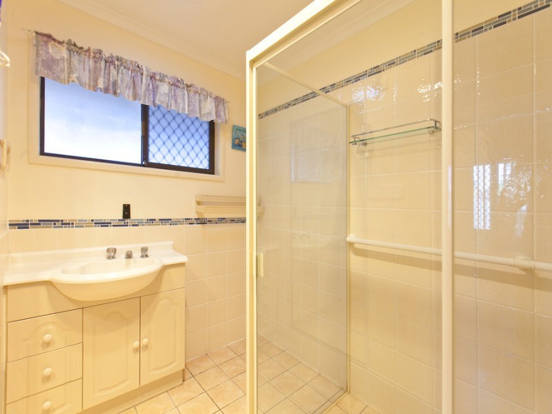 40 Stuart Street, Wellington Point QLD 4160