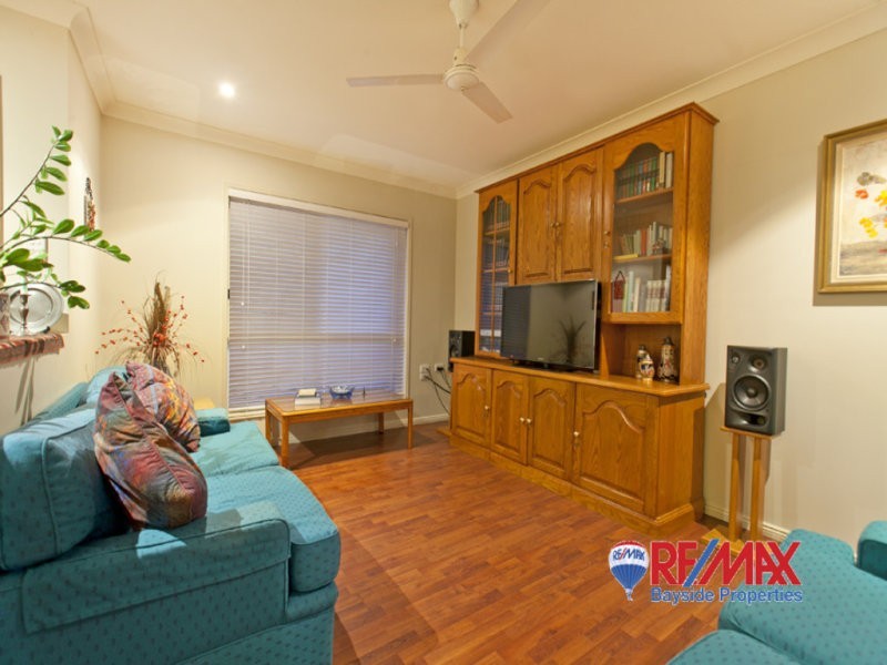 8 Bahr Place, Wellington Point QLD 4160