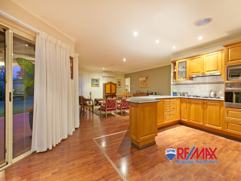 8 Bahr Place, Wellington Point QLD 4160