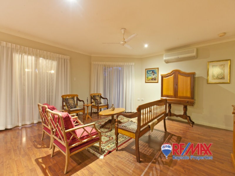 8 Bahr Place, Wellington Point QLD 4160