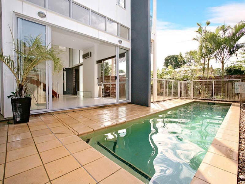 1 Bayview Street, Wellington Point QLD 4160