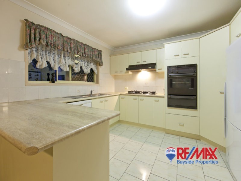 8 Rosewood Street, Birkdale QLD 4159