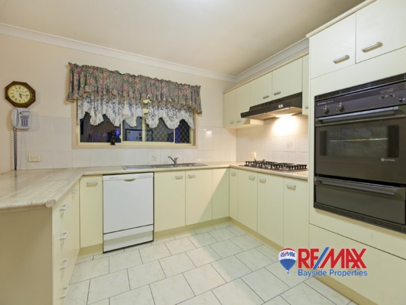 8 Rosewood Street, Birkdale QLD 4159