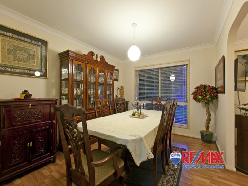 8 Rosewood Street, Birkdale QLD 4159