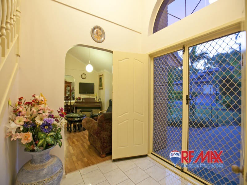 8 Rosewood Street, Birkdale QLD 4159