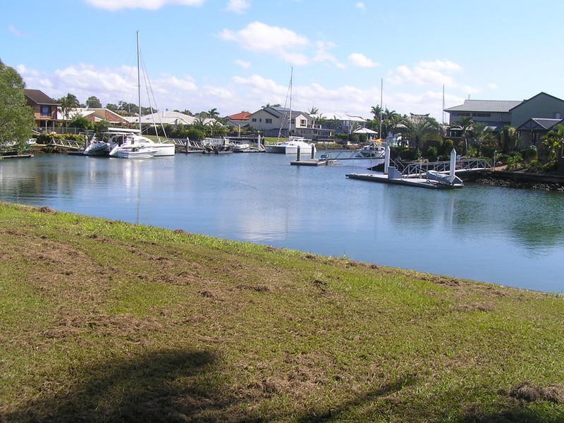 83 Dorsal Drive, Birkdale QLD 4159