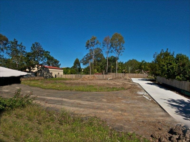 77 Whitehall Avenue, Birkdale QLD 4159