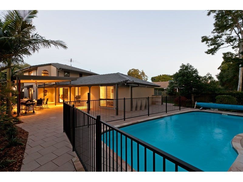 4 Joseph Place, Ormiston QLD 4160