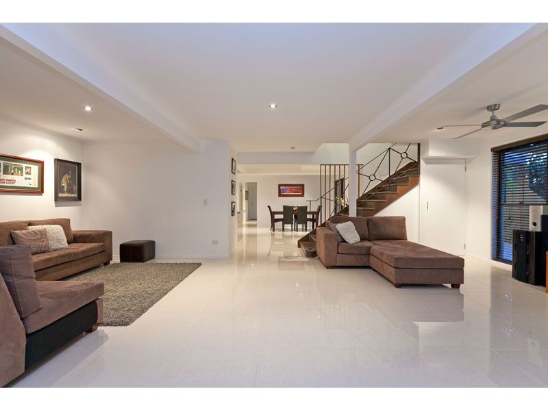 4 Joseph Place, Ormiston QLD 4160