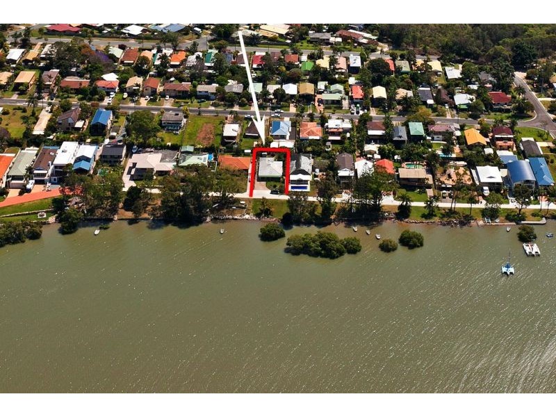 8 Waterfront Easement, Redland Bay QLD 4165