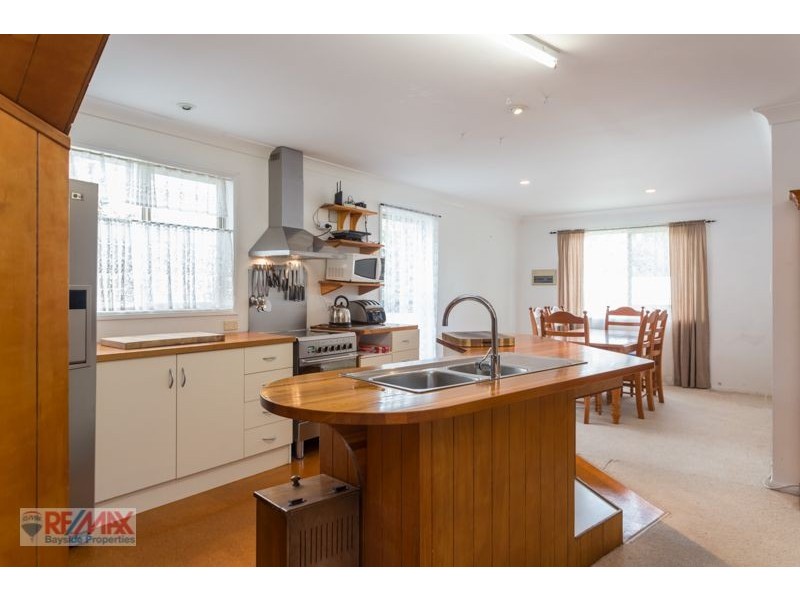 32 Muriel Street, Redland Bay QLD 4165