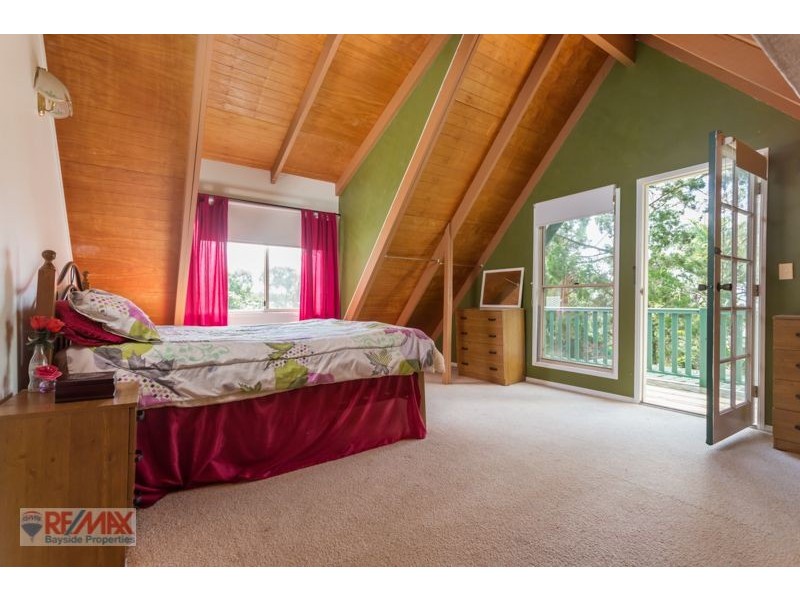 32 Muriel Street, Redland Bay QLD 4165