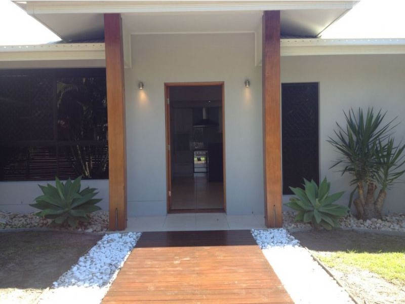 4 Barron Road, Birkdale QLD 4159