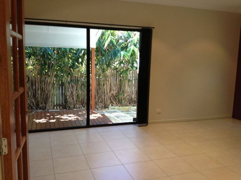 4 Barron Road, Birkdale QLD 4159