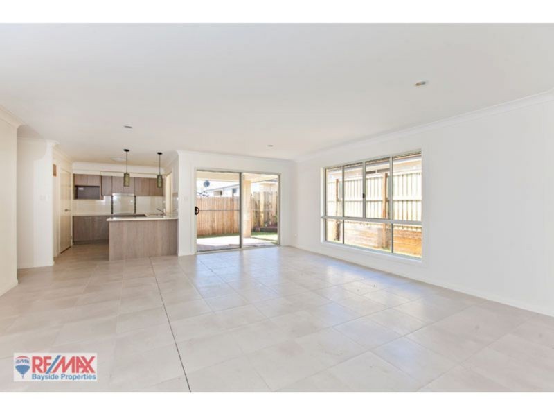 1 & 2/27 Riley Peter Place, Cleveland QLD 4163