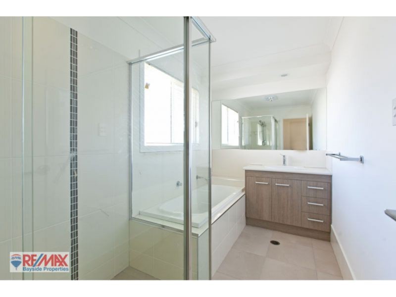 1 & 2/27 Riley Peter Place, Cleveland QLD 4163