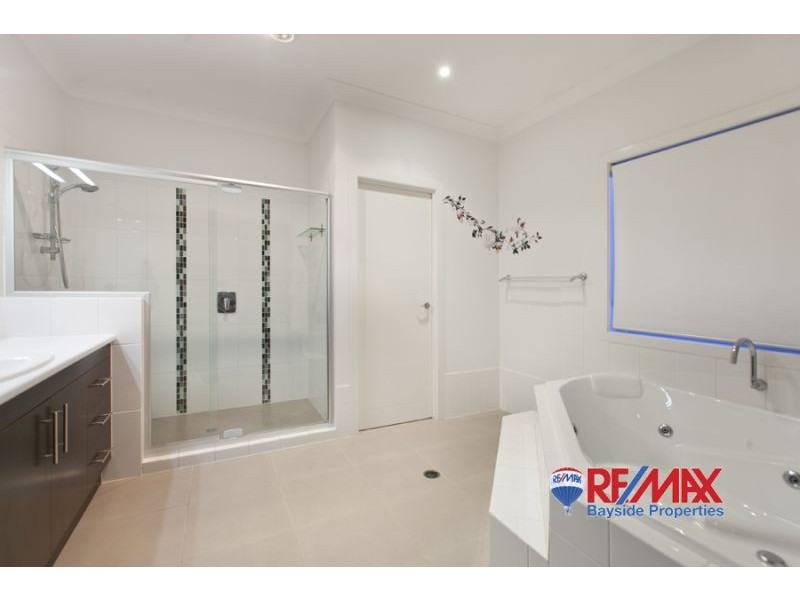 4 Casey Court, Wellington Point QLD 4160