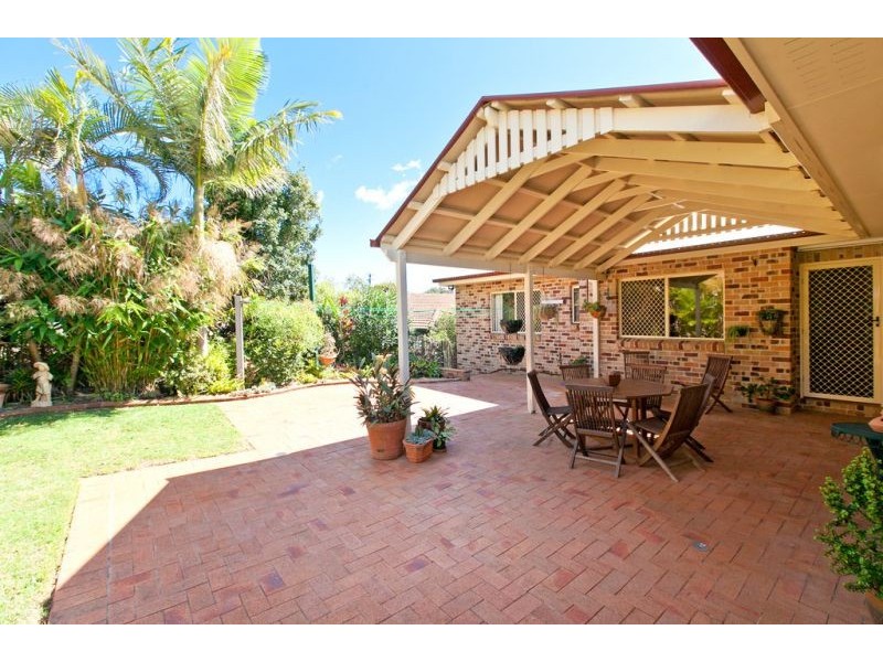 1 Cane Street, Redland Bay QLD 4165