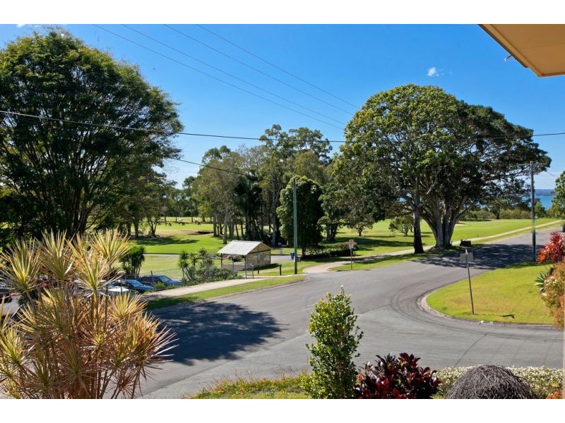 1 Cane Street, Redland Bay QLD 4165