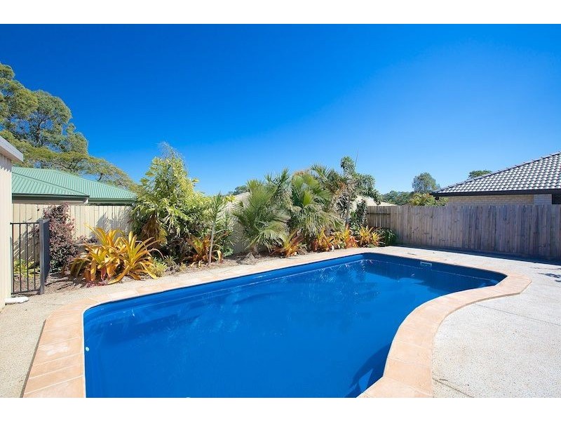 6 Madelin Court, Thorneside QLD 4158