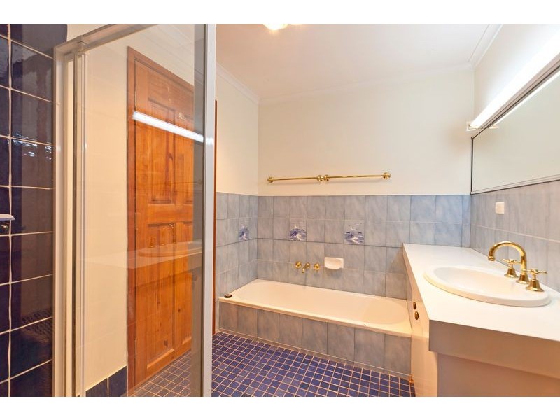 7 Chinnock Court, Alexandra Hills QLD 4161