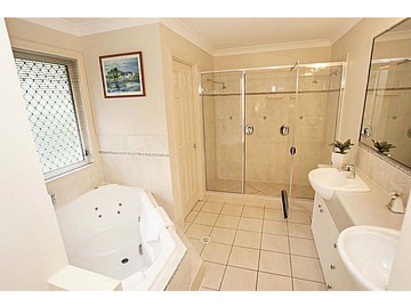 1 Coralbay Close, Thornlands QLD 4164