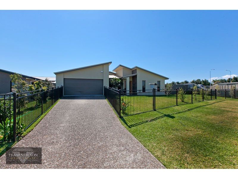 14 Daly Place, Redland Bay QLD 4165